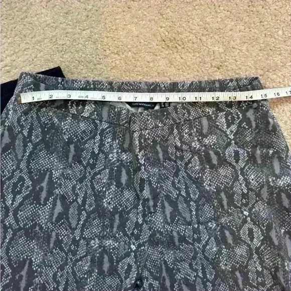 Isaac Mizrahi Live! Tall 24/7 Stretch Ankle Pants Size 14 Tall TWO PAIR Snake - Picture 16 of 16